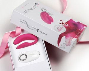 We-Vibe4plus_Valentines_Holiday_packaging
